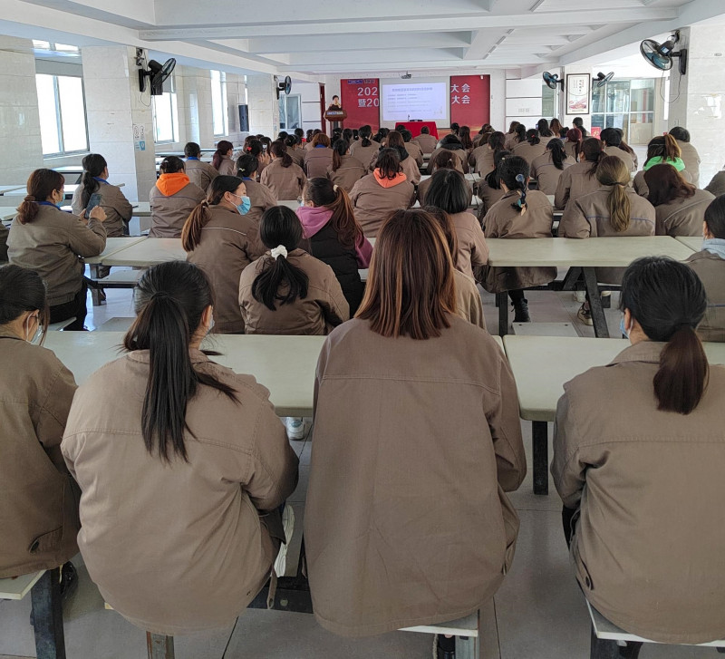 必发888电气集团举行“女性魅力课堂”